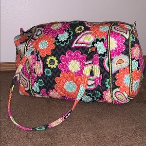 VERA BRADLEY DUFFLE